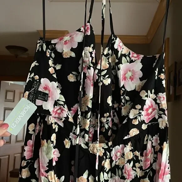 Halter Floral Summer Maxi Dress - Picture 5 of 7